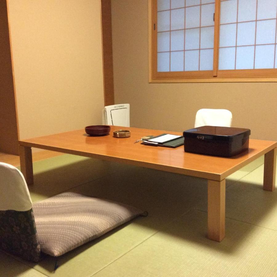 Matsunoya Kasen Hotel Maniwa Room photo